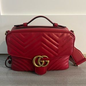 A95- Gucci Marmont crossbody bag